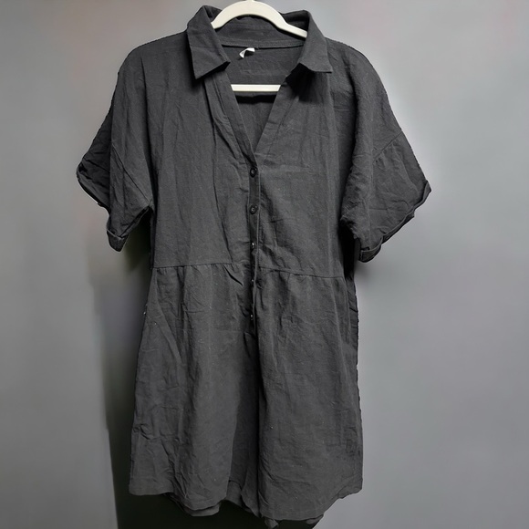 Chic & Breezy: Summer’s Must-Have Button Down Romper - Women Size Lg & Med! - Picture 2 of 14